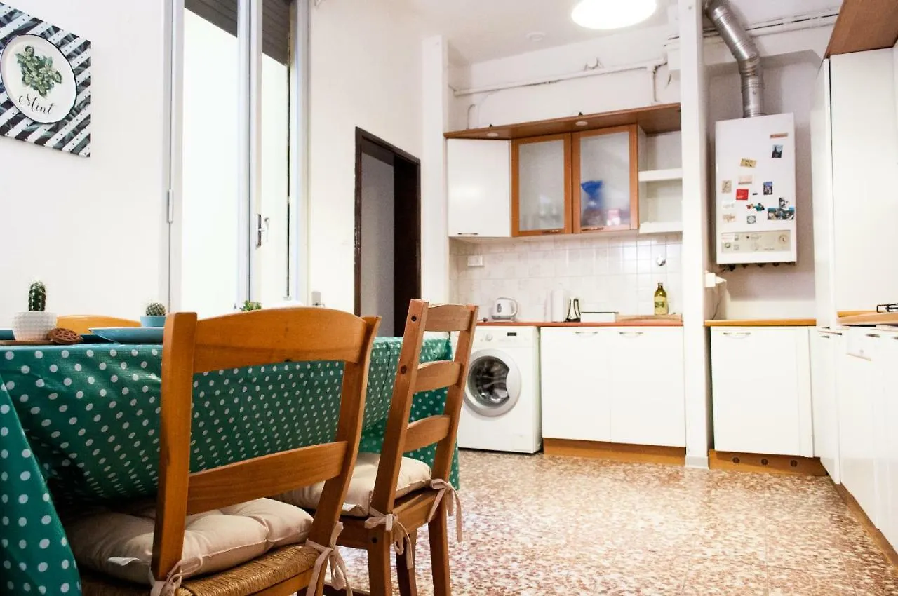 Apartment Casa San Martino Hotel Bologna Italy