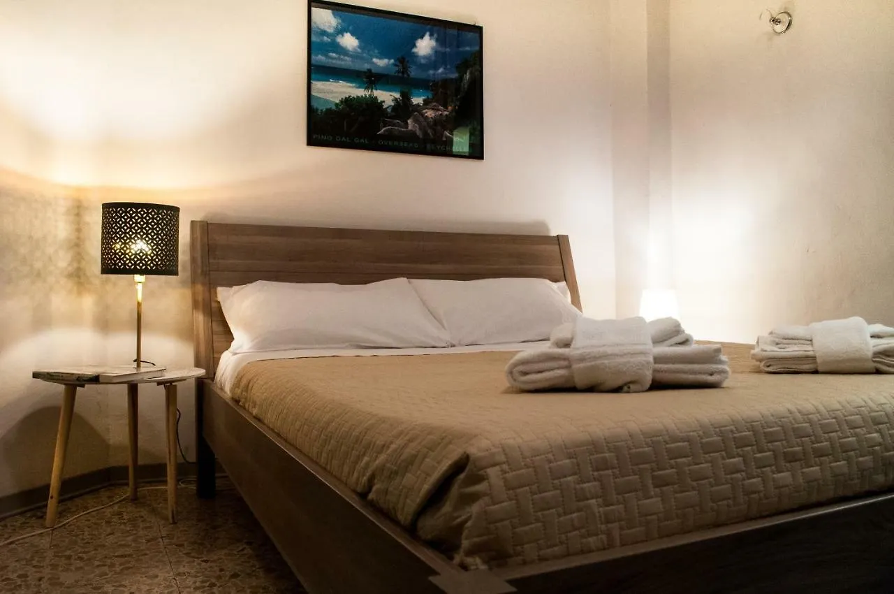 Casa San Martino Hotel Bologna 0*,